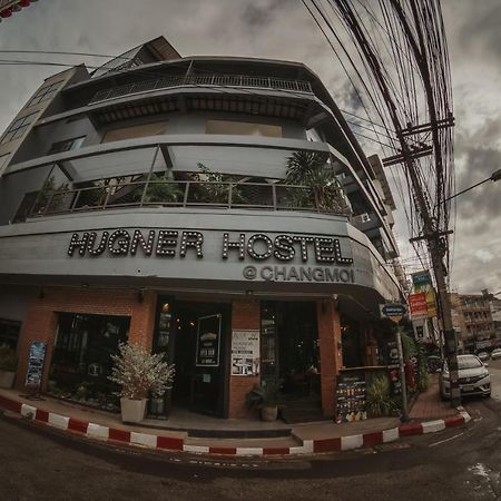 Hugnur Hostel And Coffee Chiang Mai Bagian luar foto