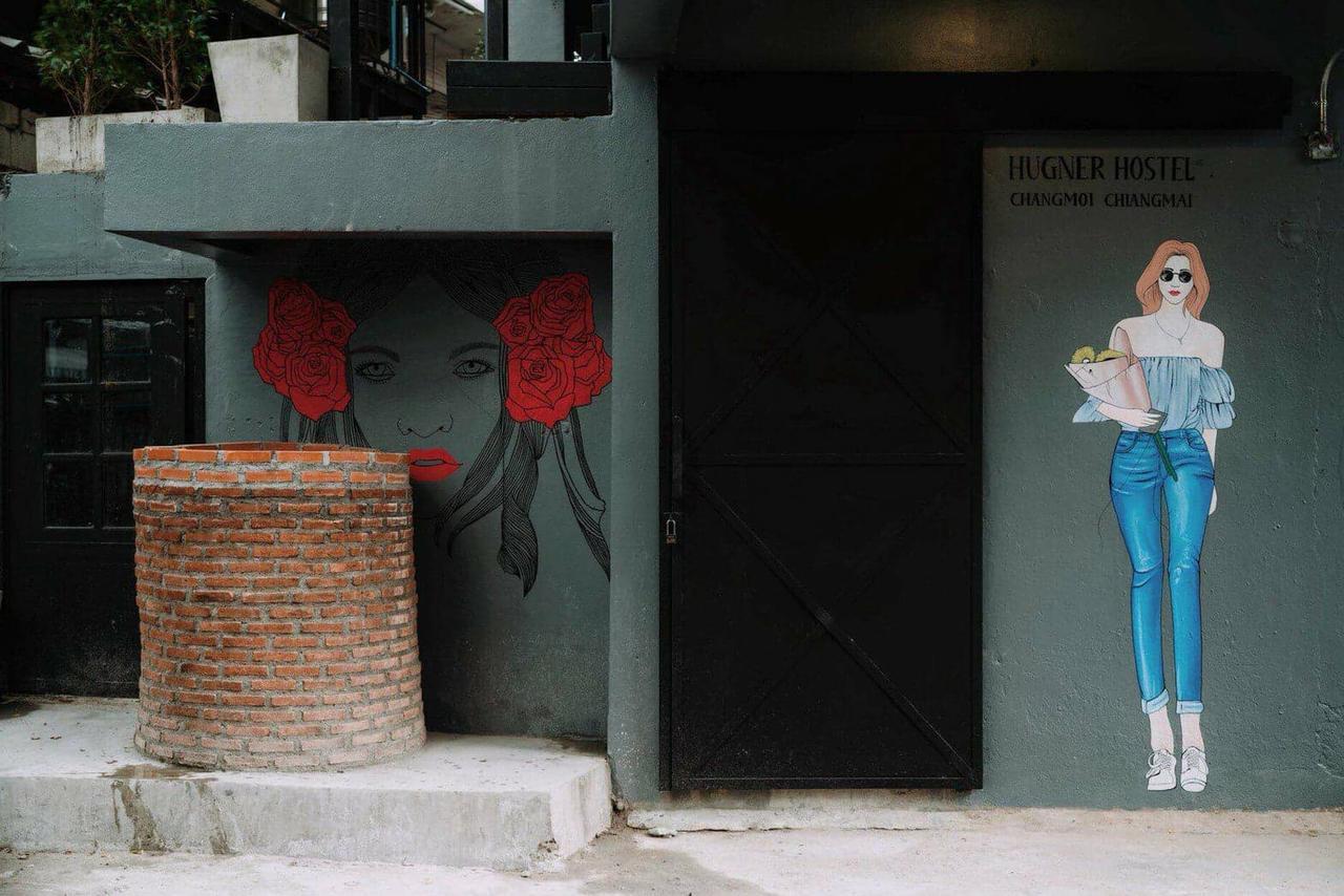 Hugnur Hostel And Coffee Chiang Mai Bagian luar foto